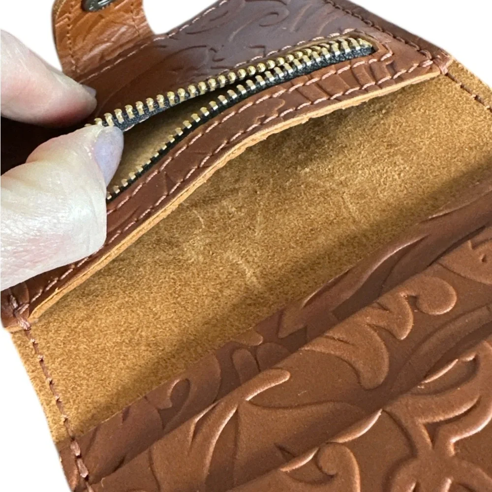 Portland Leather Mini‎ Bifold Wallet Embossed Meadow NWT - Picture 4 of 9